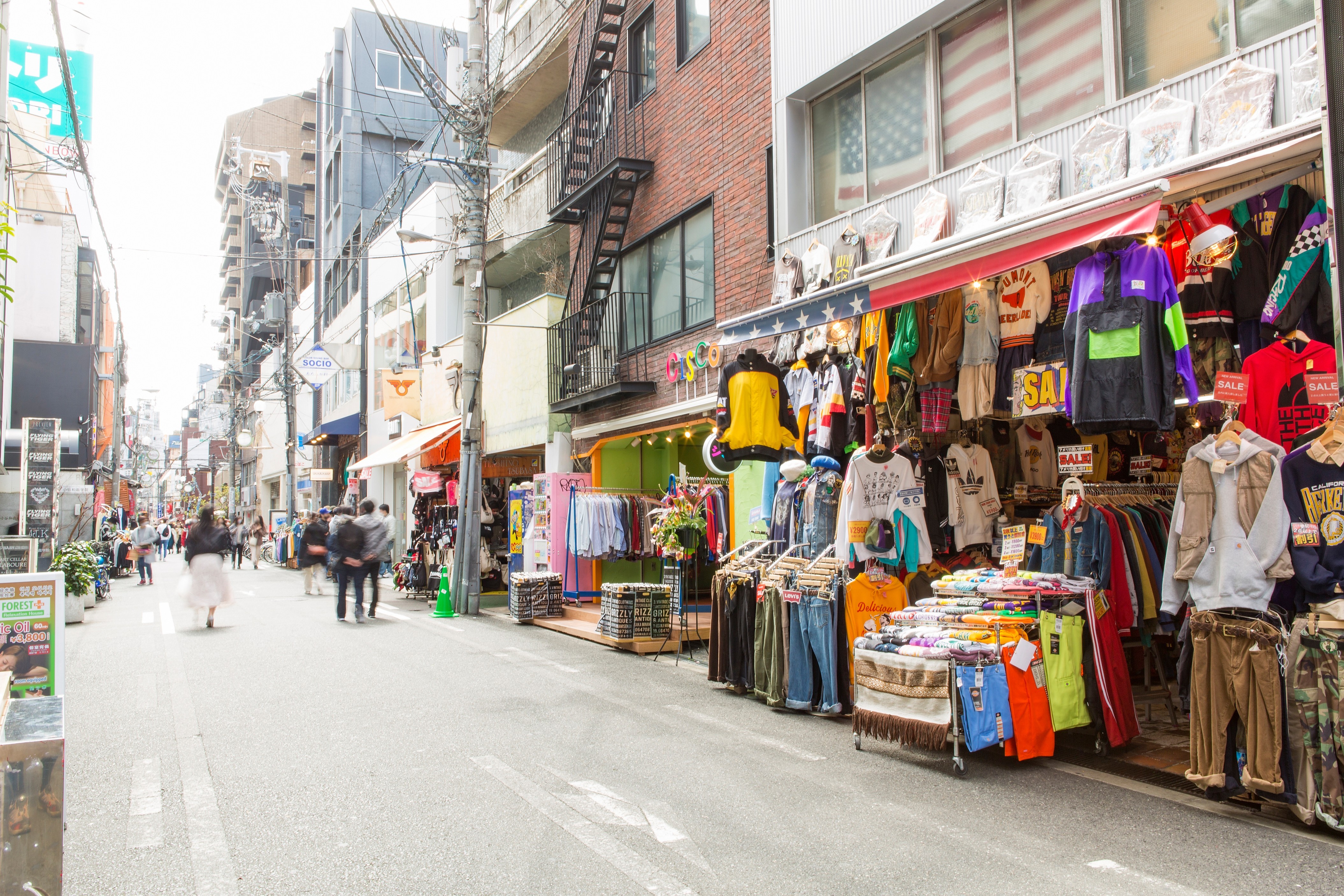 เมืองที่มีร้านขายเสื้อผ้ามือสองมากที่สุดในโอซาก้า ①：อเมริกันมูระ