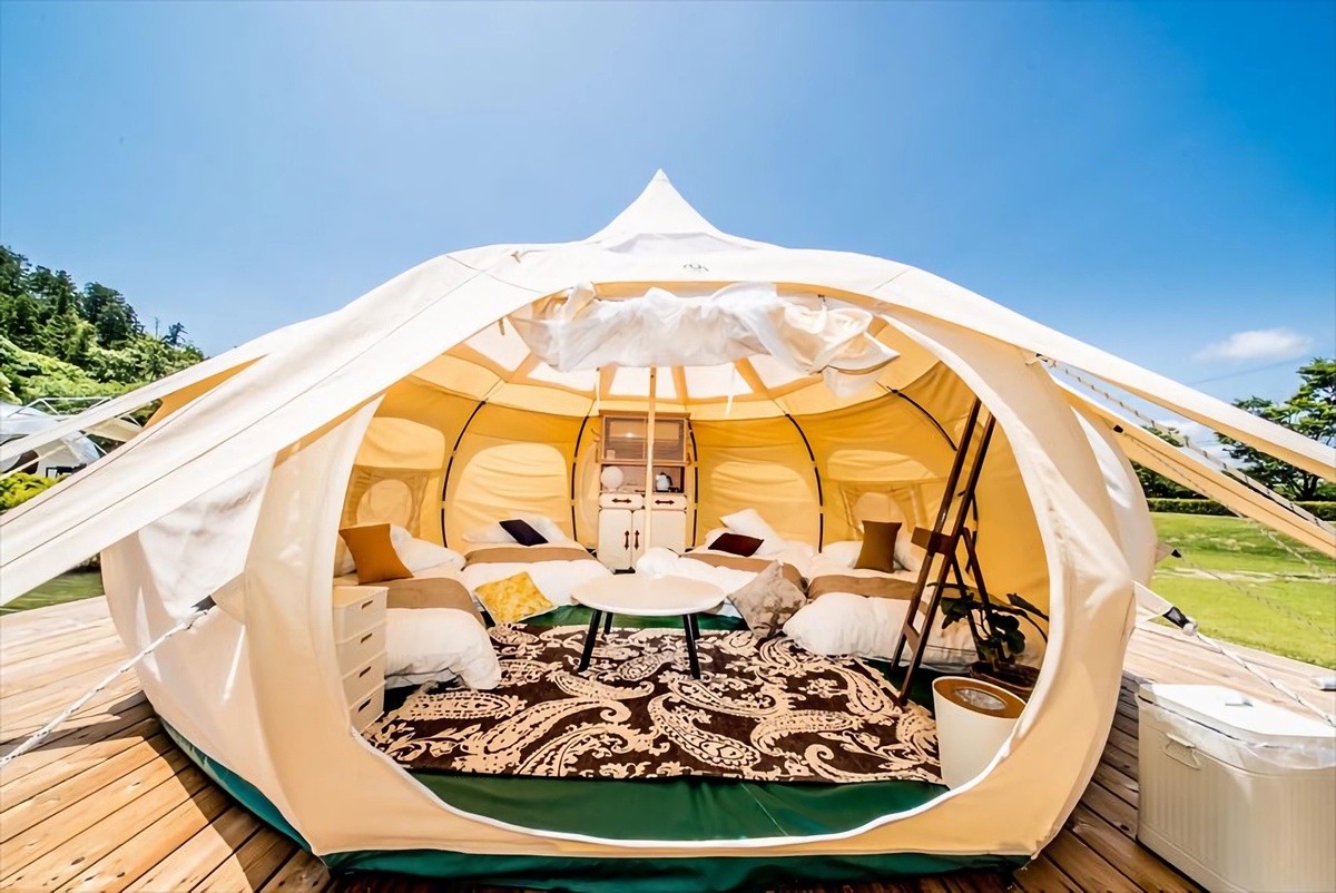 Cắm trại sang trọng (glamping)