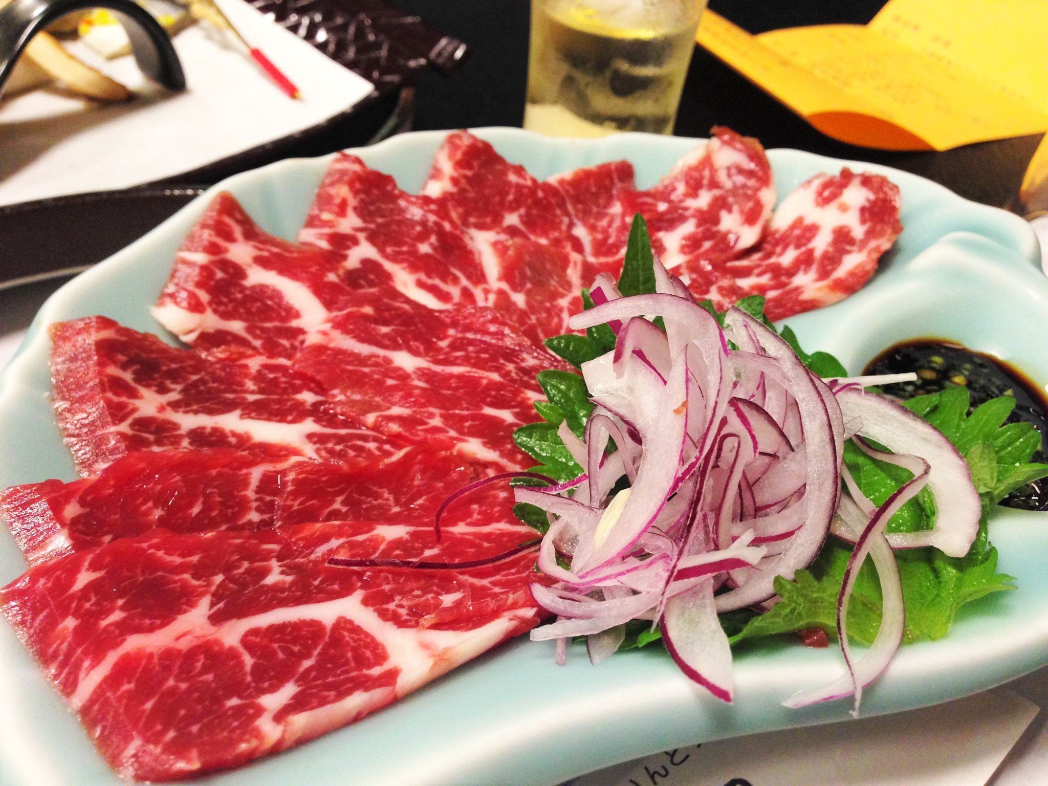 Kumamoto gourmet Horse Meat Dishes: Various Ways to Eat, Including Sashimi, Sushi, and Hamburgers
