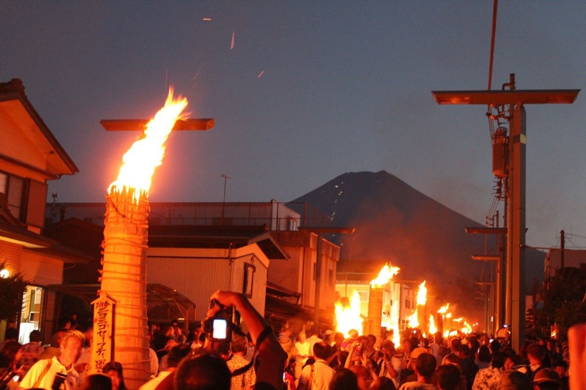 日本三大奇祭 吉田火祭（山梨）