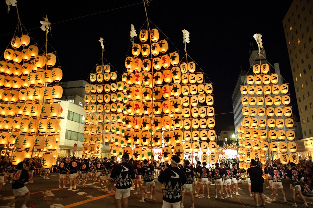 Lễ hội đèn tre Akita