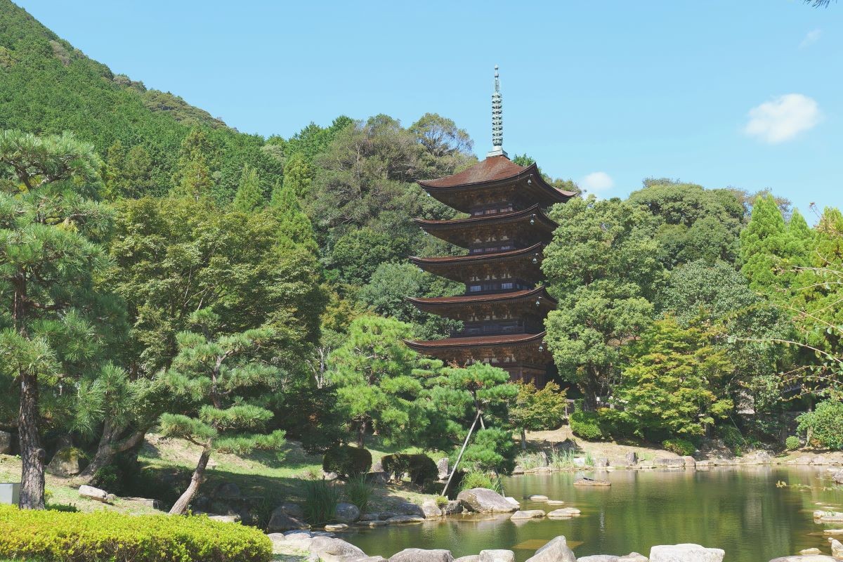 Yamaguchi City National Treasure Rurikoji Five-Storied Pagoda (Koyama Park)